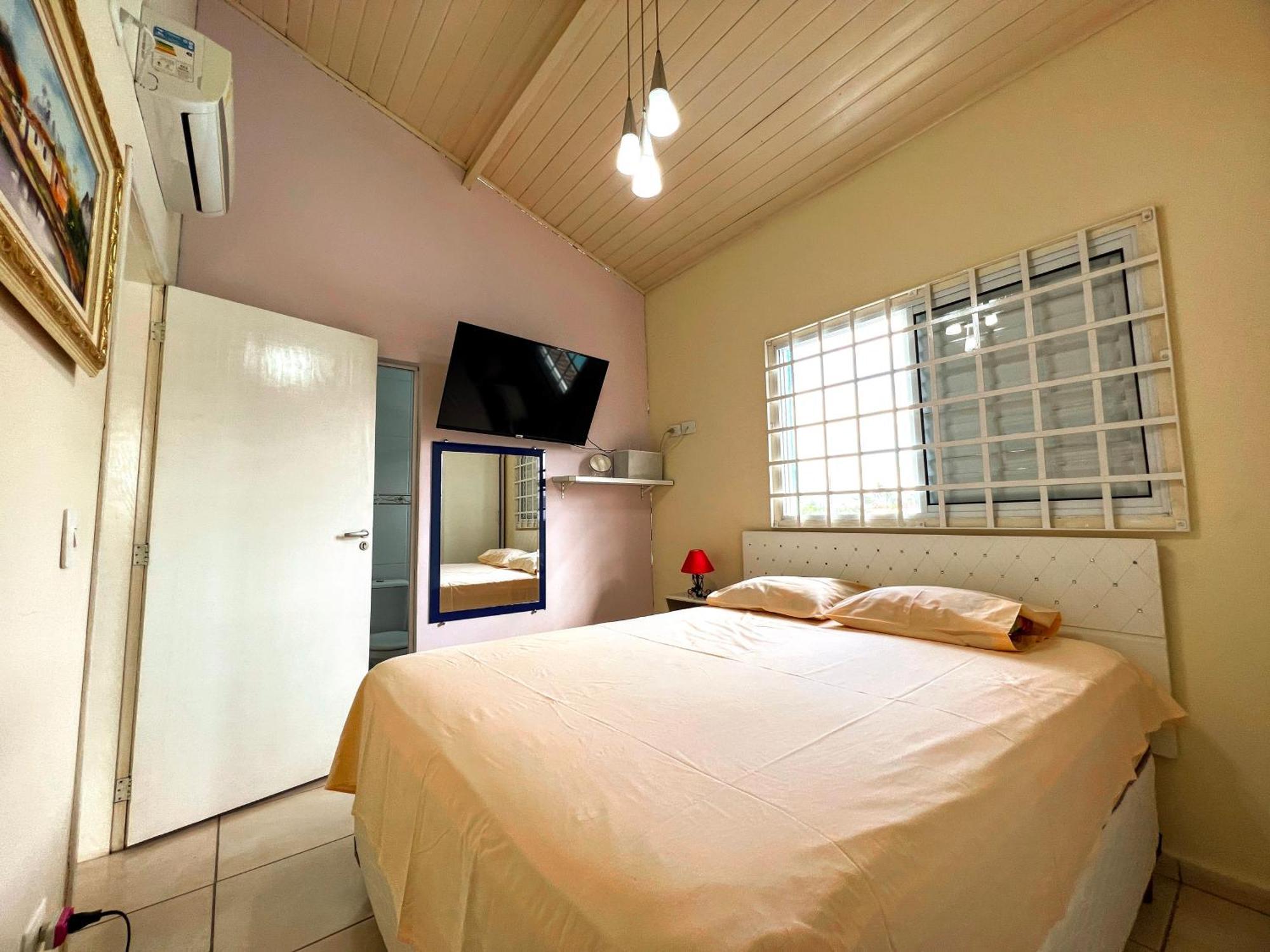 Mansao Azul Bed and Breakfast Caraguatatuba Eksteriør billede